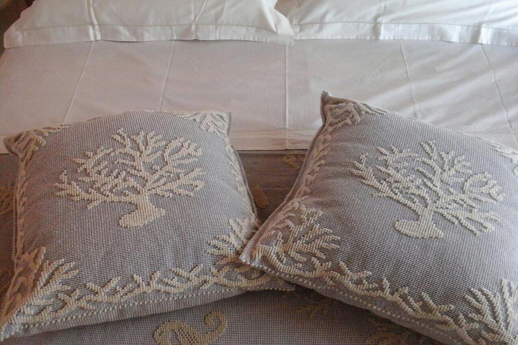 Domus Corallia-Luxury Rooms Porto Rotondo Bagian luar foto