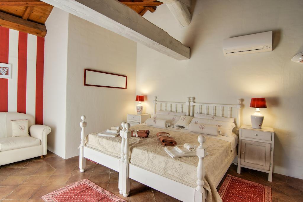 Domus Corallia-Luxury Rooms Porto Rotondo Ruang foto